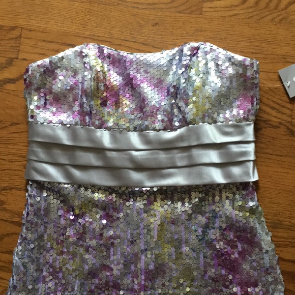 Sequined Cocktail dress by David’s Bridal size 10 - Picture 3 of 6